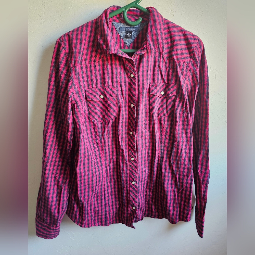 Tommy Hilfiger Women's Red and Black Checkered Shirt